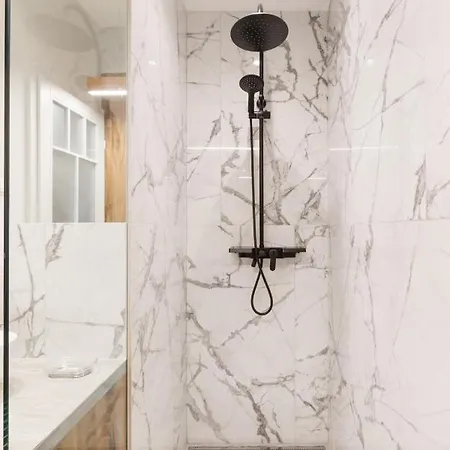 Luxury Presidential In The Absolute Center Apartment